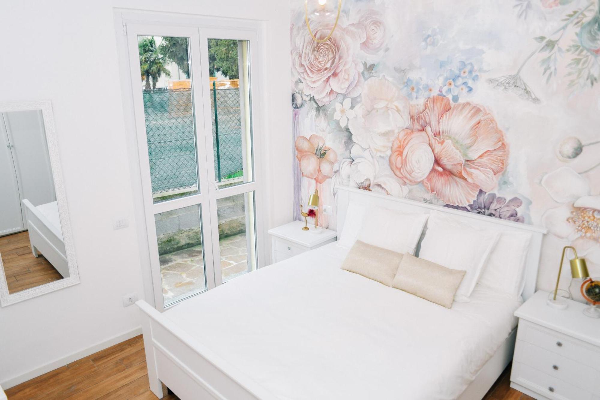 Lora Rose Suite ,Free Parking, Self Check In,2 Комо Екстер'єр фото