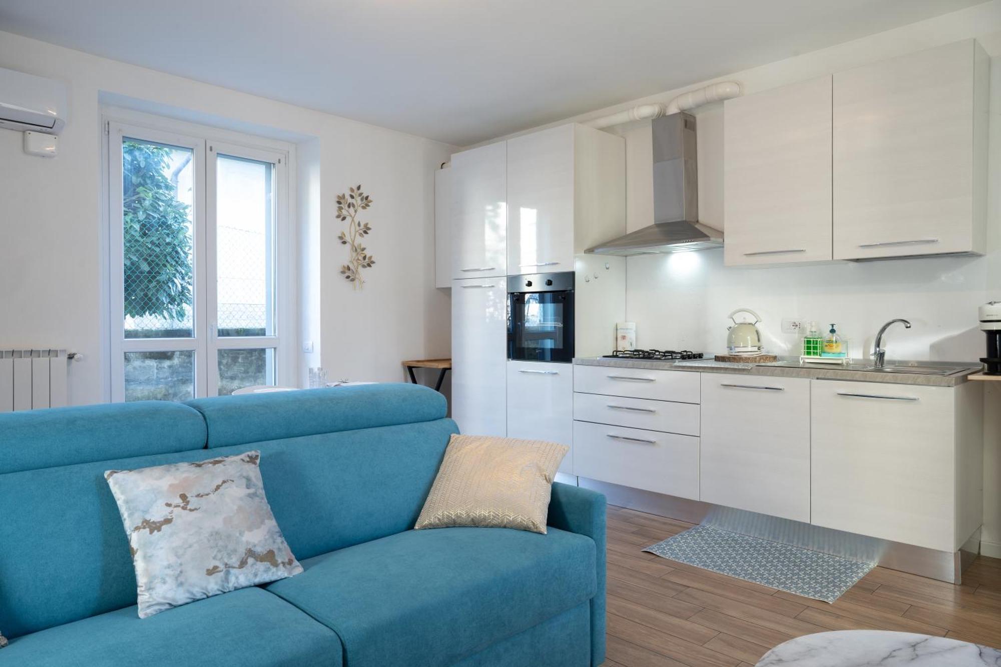 Lora Rose Suite ,Free Parking, Self Check In,2 Комо Екстер'єр фото