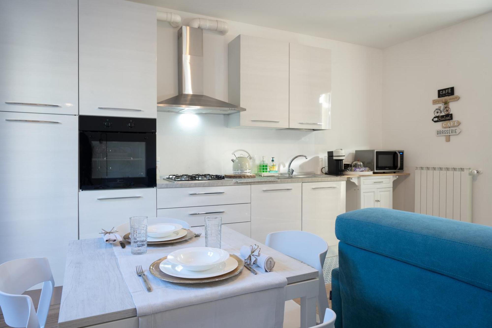 Lora Rose Suite ,Free Parking, Self Check In,2 Комо Екстер'єр фото