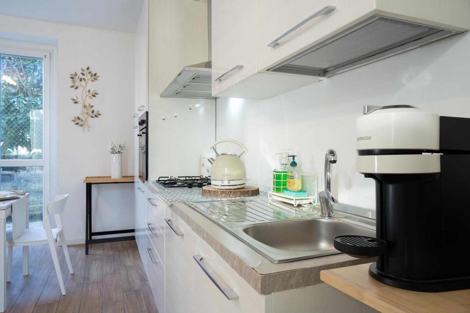 Lora Rose Suite ,Free Parking, Self Check In,2 Комо Екстер'єр фото